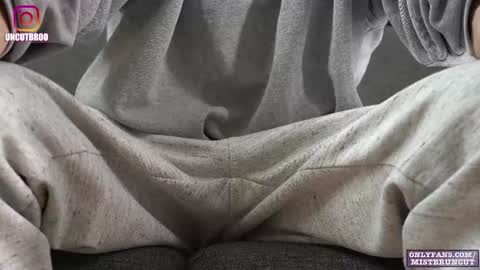 Mister Uncut online show from November 5, 6:54 pm