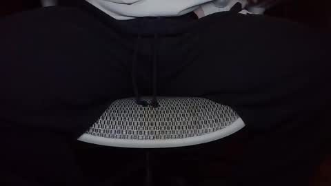 Under the desk online show from January 12, 9:11 pm