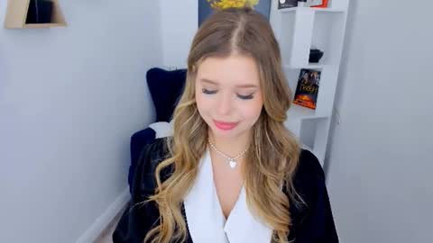 Alice online show from September 26, 12:46 pm