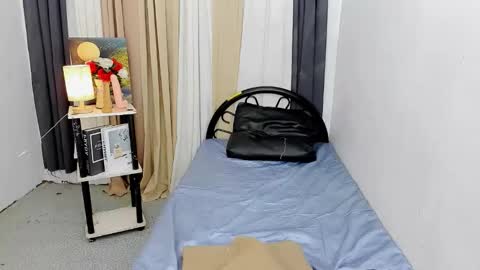 Rhian online show from December 15, 2:13 pm