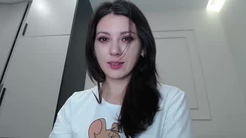 uninvited_raccoon online show from October 11, 12:15 am