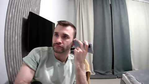 SlavaVibes online show from March 2, 8:40 pm