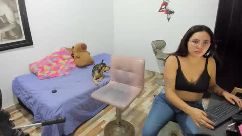 Kary and jhoa online show from November 21, 1:25 am