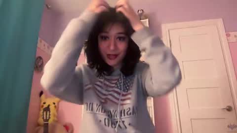 Snapshot of upaydahlia chatting on October 1, 6:23 am findom goddess dahlia  online show from October 1, 6:23 am