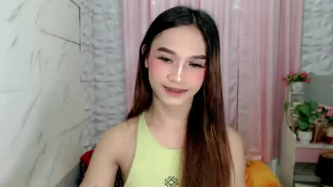 Kira Nicole online show from January 7, 11:43 pm