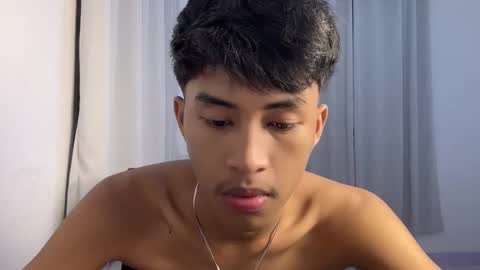 ur_fuckerbttm online show from November 15, 9:22 am