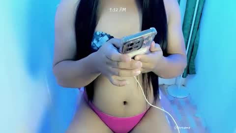 Snapshot of ur_slutstacy chatting on November 1, 1:32 pm ur_slutstacy online show from November 1, 1:32 pm