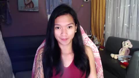 NEWRA  ALLISON online show from November 25, 7:45 pm