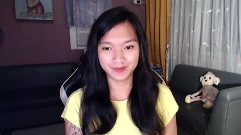 NEWRA  ALLISON online show from December 5, 12:43 am