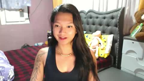 NEWRA  ALLISON online show from April 23, 12:07 am