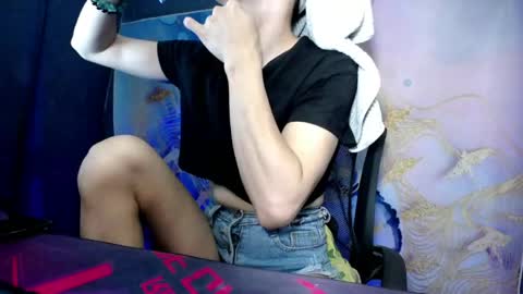 yana online show from April 11, 11:47 am