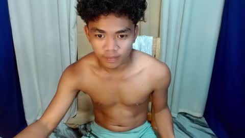 urboyvenz online show from April 21, 1:31 am