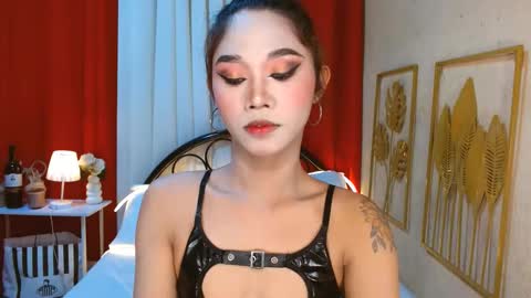 UrCaptivatingMaria online show from April 16, 9:37 pm