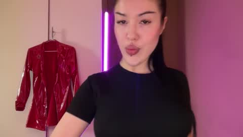 Snapshot of urdevilbaby chatting on September 19, 9:46 am Margo online show from September 19, 9:46 am