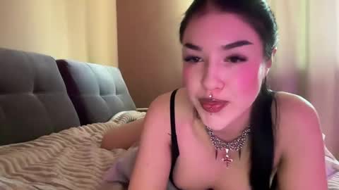 Snapshot of urdevilbaby chatting on March 9, 1:37 pm Margo online show from March 9, 1:37 pm