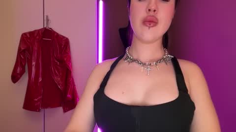 Snapshot of urdevilbaby chatting on September 24, 5:41 pm Margo online show from September 24, 5:41 pm