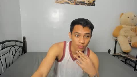 urfucker_vinz online show from January 19, 3:11 pm