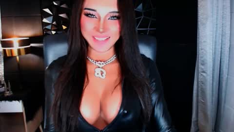 My bella 3 online show from October 10, 12:00 pm