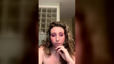 UrGreenEyedGoodGirl online show from March 2, 2:38 am