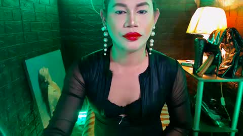 queen norelle online show from January 6, 8:28 pm