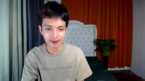 urhot_johny online show from April 16, 6:35 am