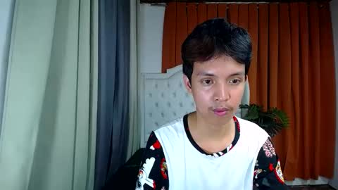 urhot_johny online show from April 18, 9:55 am