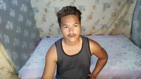 urhotfucker_eric online show from February 17, 12:42 am