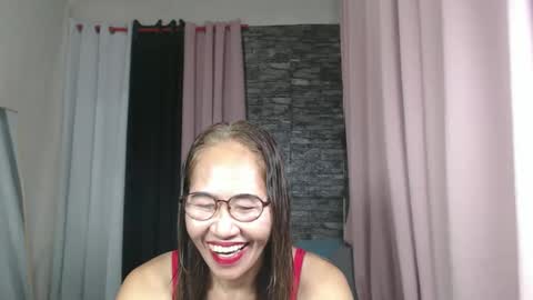 urhotvivian11 online show from February 28, 2:37 am