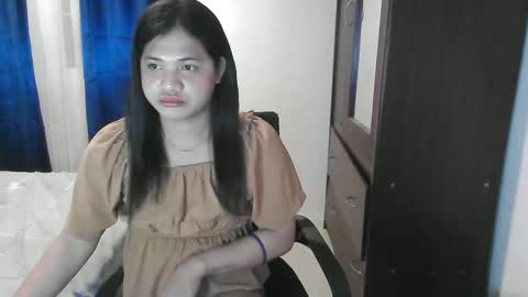 georgea online show from December 15, 4:15 pm