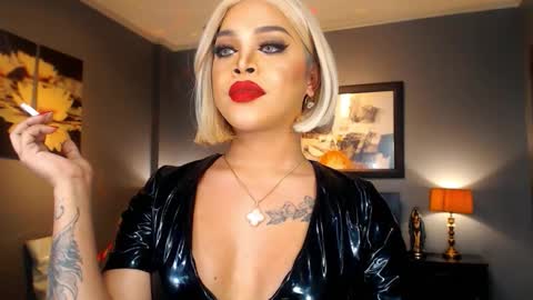 UrMajestyTyra online show from February 21, 6:27 am