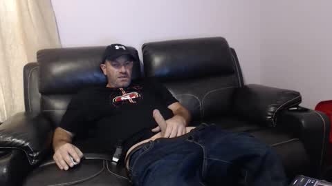 urslav75 online show from October 25, 8:09 pm