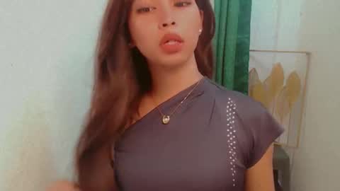 jasmine online show from April 12, 2:21 pm