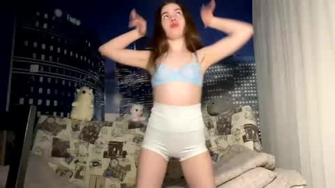 Hannah online show from January 19, 1:32 am