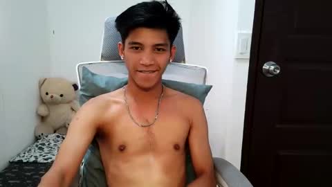 ursweetie_boy online show from April 16, 8:14 am