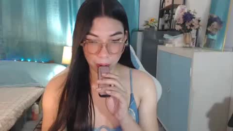 Ashley Kate Mateo Gray online show from March 10, 6:51 am