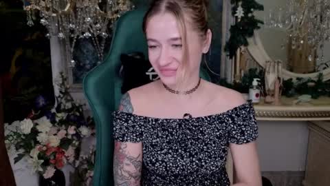 Snapshot of uvrays999 chatting on January 17, 3:32 pm Leila online show from January 17, 3:32 pm