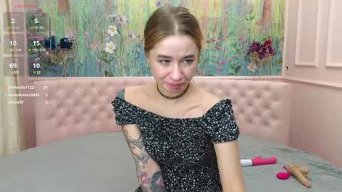 Snapshot of uvrays999 chatting on January 18, 9:13 pm Leila online show from January 18, 9:13 pm