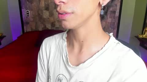 UYUKIE online show from March 19, 2:17 am