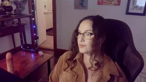 vagelicious online show from October 7, 8:05 pm