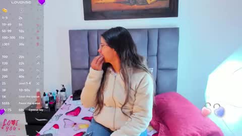 Vahiolet smith online show from March 26, 4:18 am