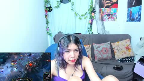 Vaiolet1314 online show from April 3, 3:35 am