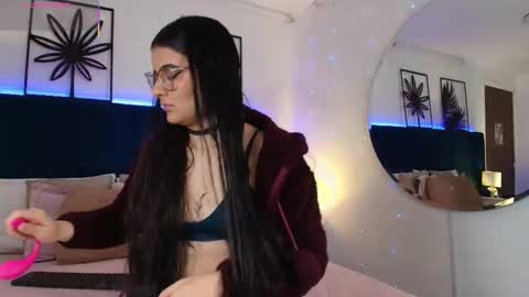 Tifanny  online show from November 17, 12:41 pm