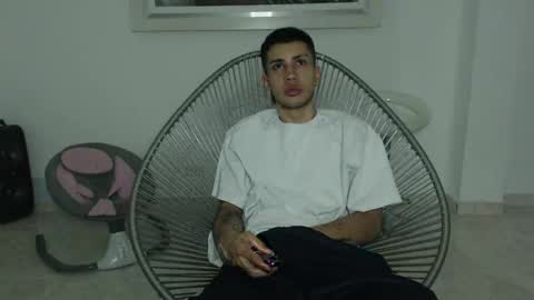 valen paul online show from November 23, 6:44 am