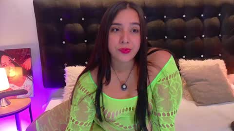Snapshot of valen_scott_ chatting on September 30, 12:04 pm Valen Scott online show from September 30, 12:04 pm