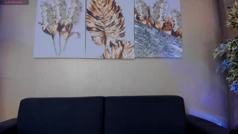 valentina milan online show from April 21, 4:52 am