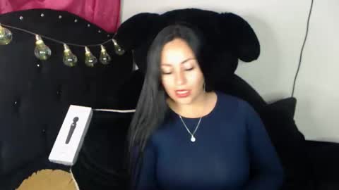 valenthina_96 online show from January 8, 11:54 pm