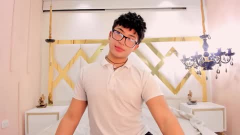 Valentin0 online show from October 25, 11:42 am