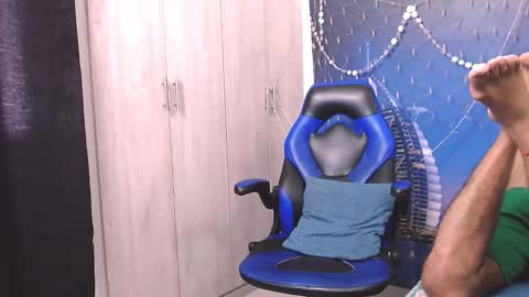 Valentine online show from December 5, 6:17 pm