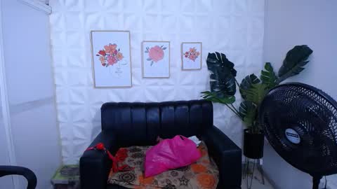 Valentina  online show from February 16, 7:23 pm