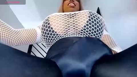 valentinabigcock23 online show from September 25, 3:41 pm